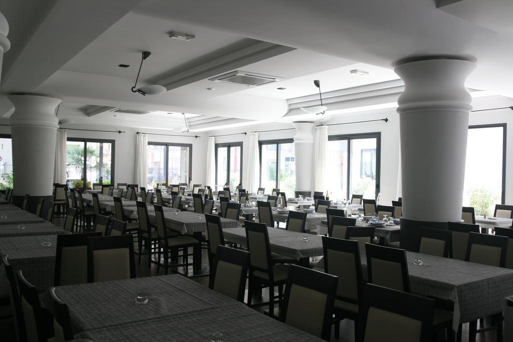 Hotel Stanchini 贝拉里亚-伊贾马里纳 外观 照片